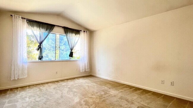 Building Photo - 3007 Crystal Creek Dr