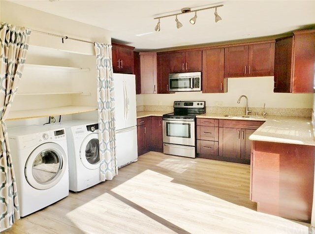 Primary Photo - 8879 Hillery Dr