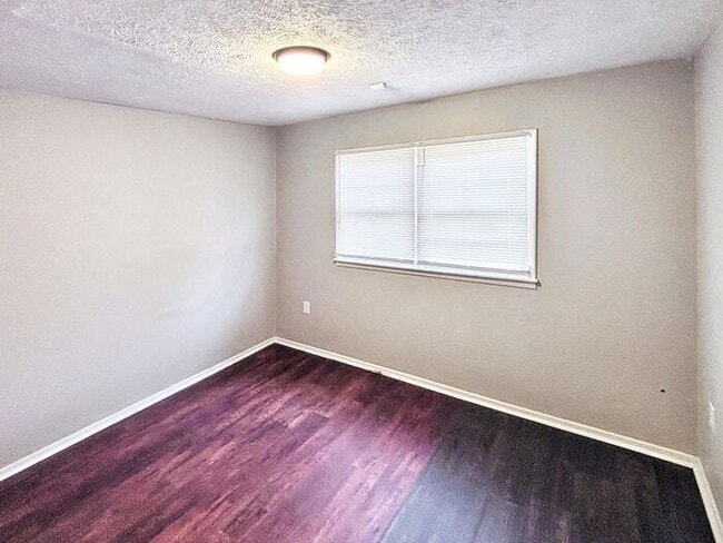 Building Photo - Lovely 3-Bedroom Home: Comfort and Conveni...