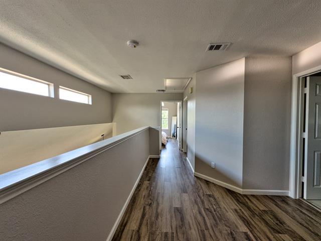 Building Photo - 1402 Stone Canyon Way