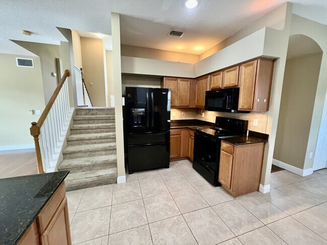 Building Photo - 10904 Summerton Dr