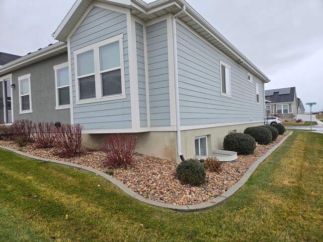 Building Photo - Beautilful 5 Bed 3.5 Bath in Lehi!!