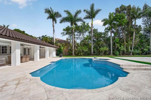 Building Photo - 5510 Castlegate Ave