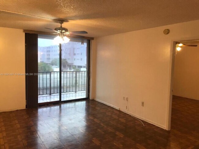 Building Photo - 1 bedroom in North Miami FL 33162