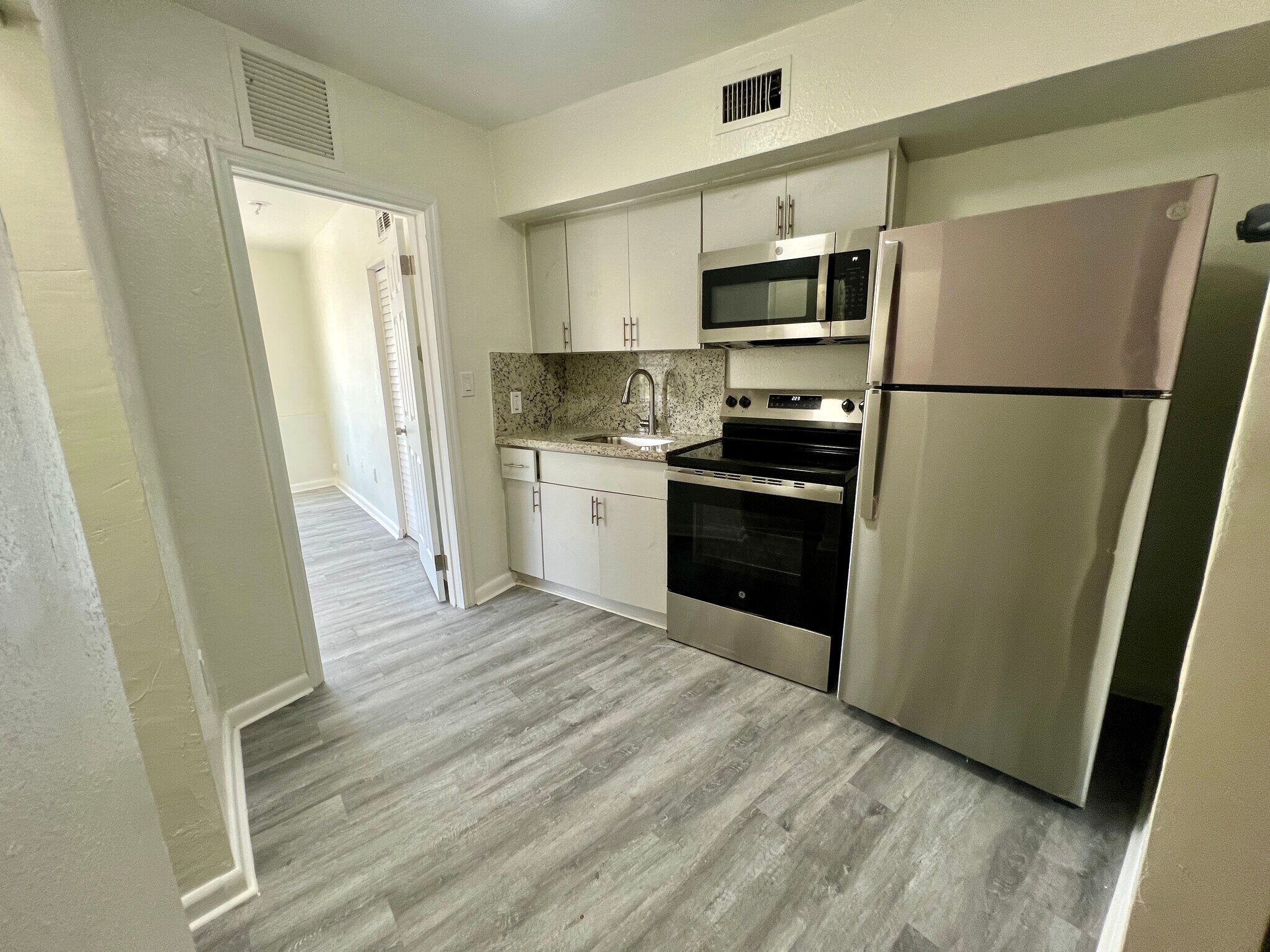 Building Photo - 1630 NW 35th St