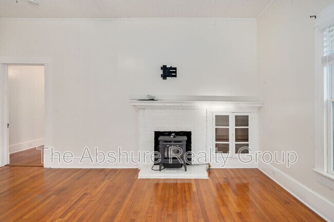 Building Photo - 362 Chalybeate Rd