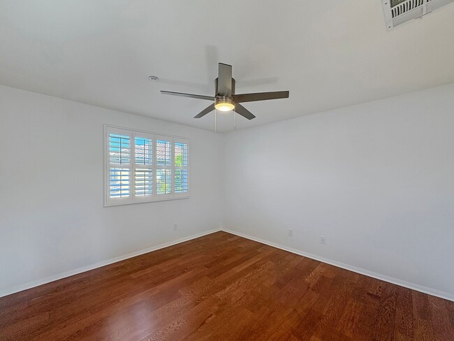 Building Photo - Beautiful 2B/2.5BA located in Santee!
