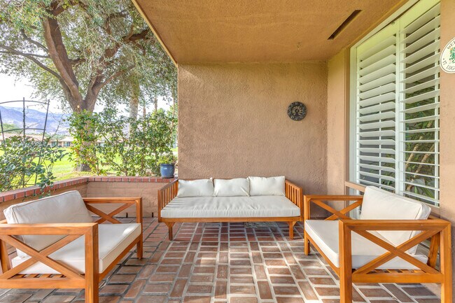 Building Photo - 17 Lugo Dr