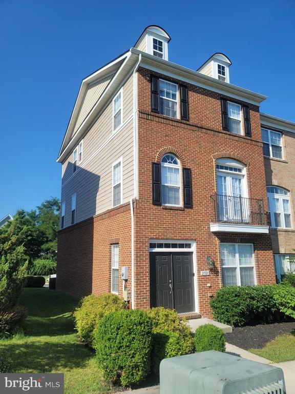 Building Photo - 20928 Houseman Terrace