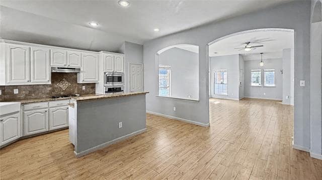 Building Photo - 8530 Vista Grande Dr