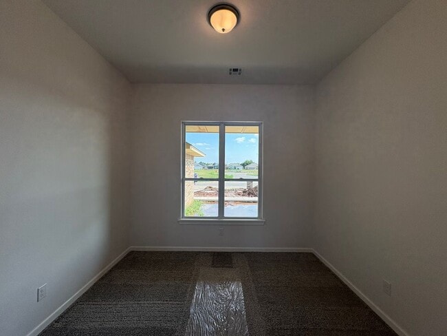 Building Photo - First Month Free! Beautiful New Home!