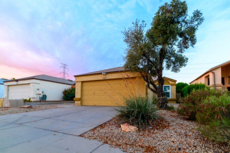 Building Photo - 3931 W Whispering Wind Dr