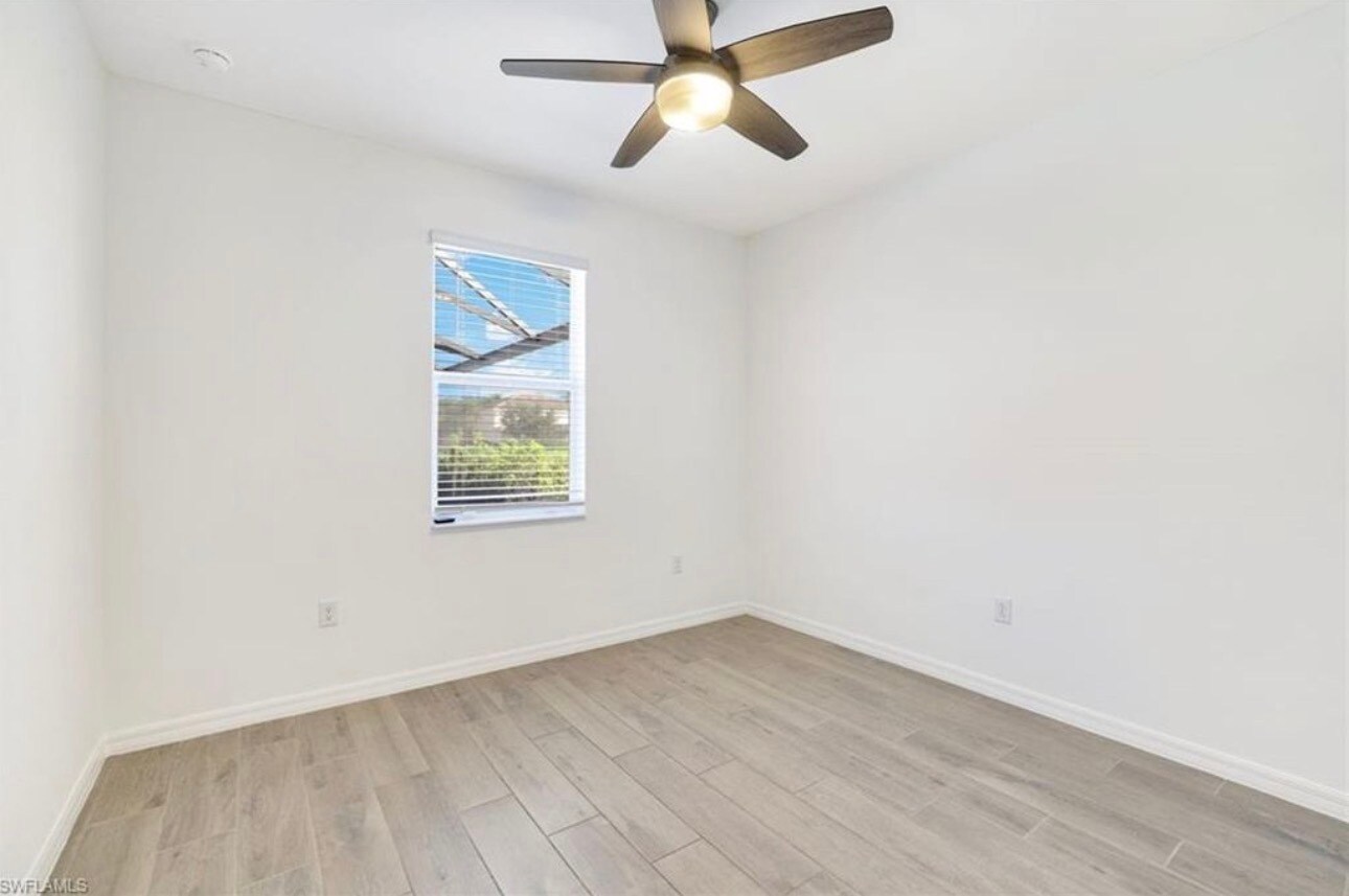 5th bedroom/ 1st floor - 2340 Feather Brook Ln