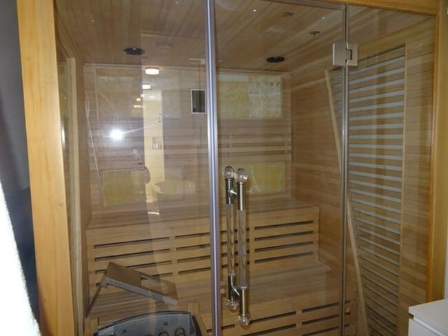 Building Photo - 930 Rambling Dr Cir