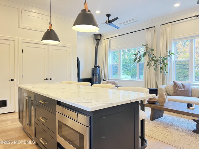 Building Photo - 164 Glenwood Ave