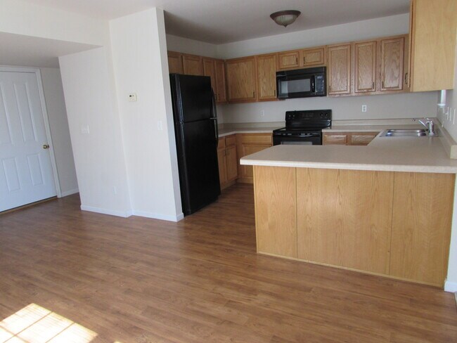Building Photo - 6147-MF2-E1