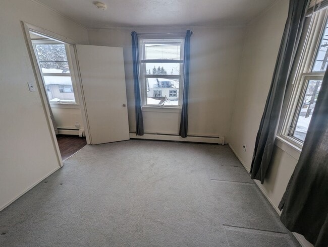 Building Photo - 312