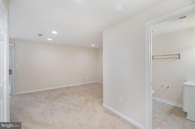 Building Photo - 409 Potomac Hills Dr