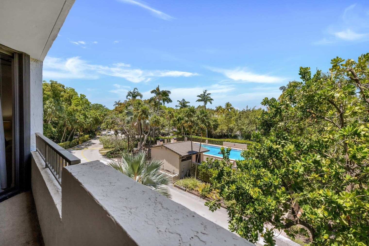 Building Photo - 235 Crandon Blvd