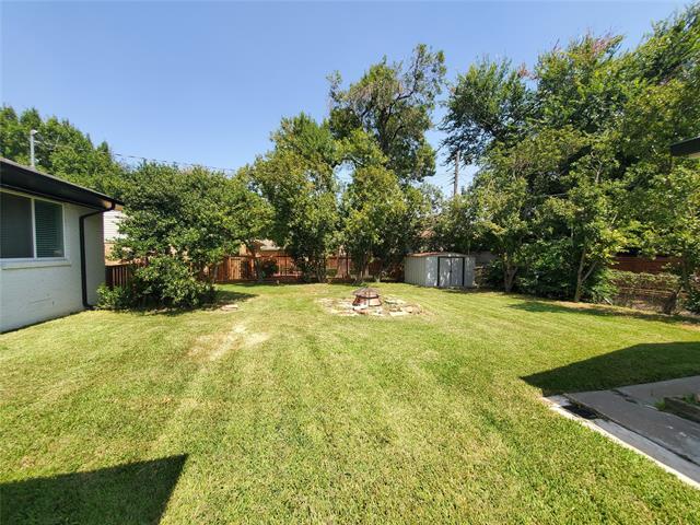Building Photo - 1227 Elmwood Dr