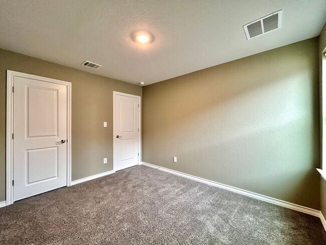 Building Photo - 230 Small Seed Dr