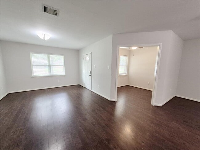 Building Photo - 10506 Chatterton Dr