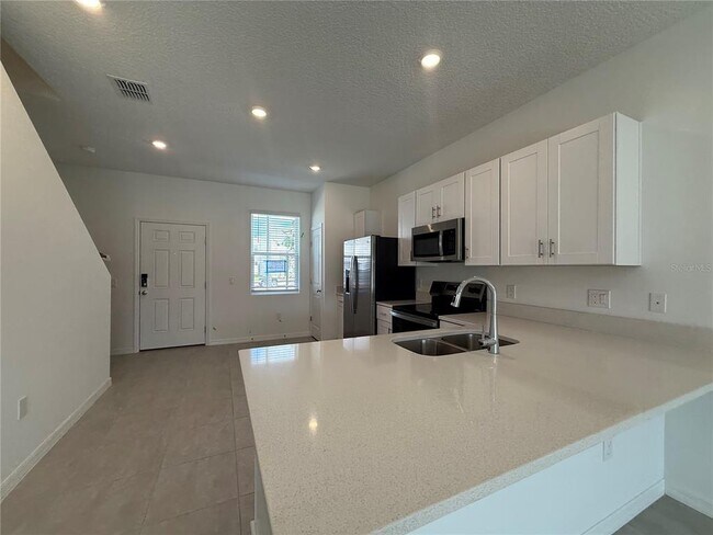 Building Photo - 3009 Skyline Lp