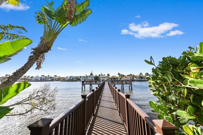 Building Photo - 3606 S Ocean Blvd