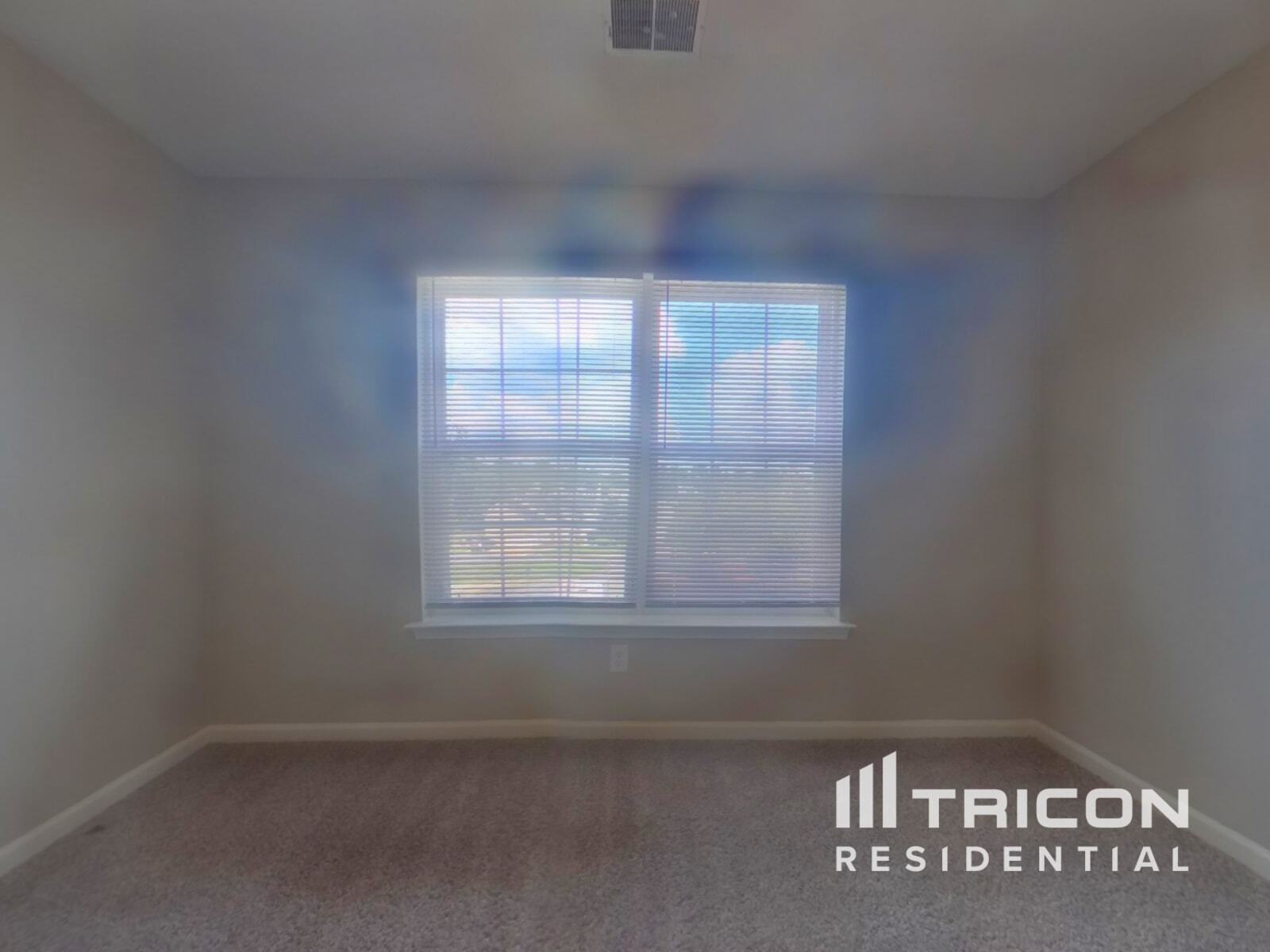 Building Photo - 621 Staffwood Dr