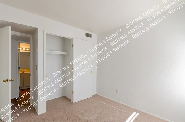 Building Photo - 2745 S Pace W Dr