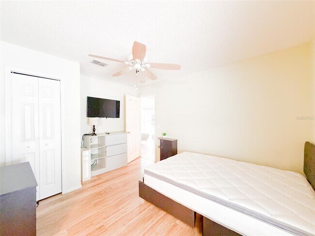 Building Photo - 503 Everest Way