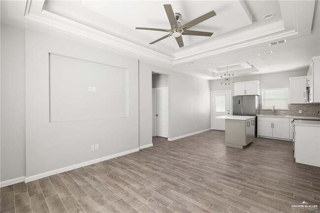 Building Photo - 13 Rafael Dr