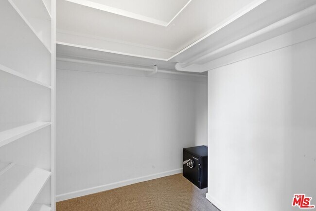 Building Photo - 503 N Greencraig Rd