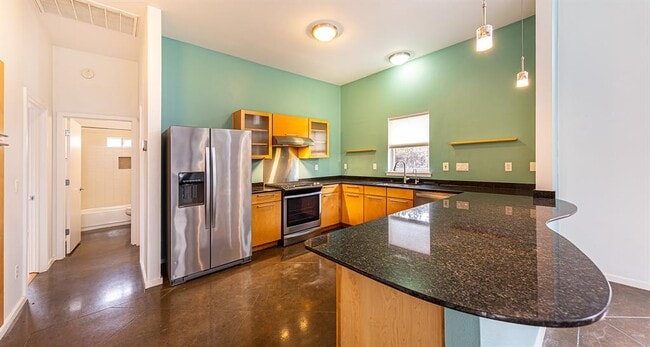 Building Photo - 3803 Byron Dr