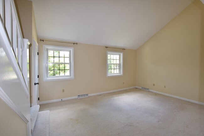 Building Photo - C4 Scotty Hollow Dr
