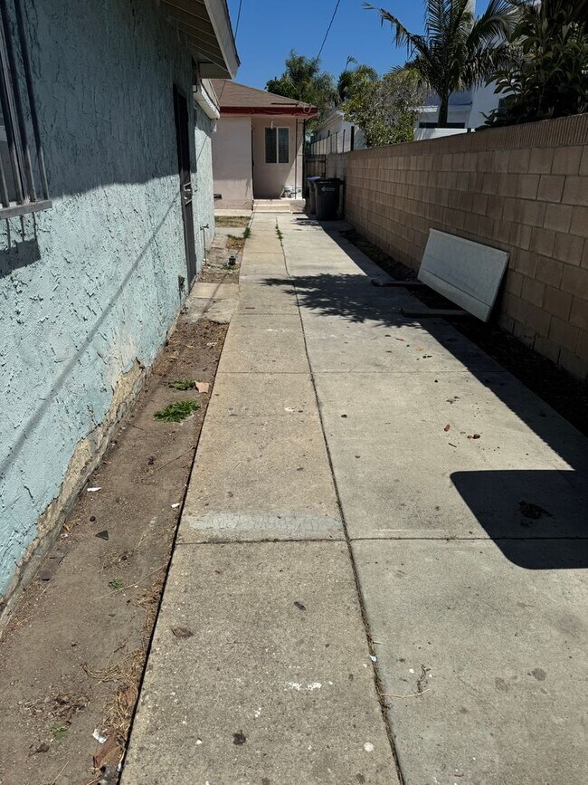 Building Photo - 539-541 E 220th Street