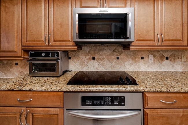 Building Photo - 363 Pinellas Bayway S