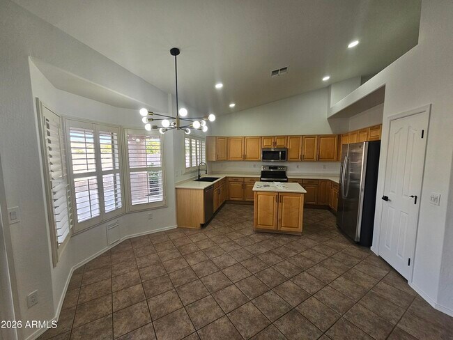 Building Photo - 8824 W Custer Ln