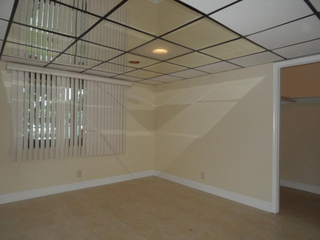 Building Photo - 2724 SW 46th St