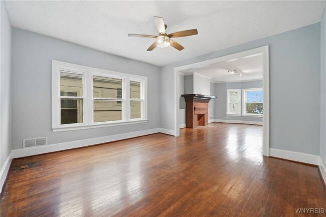 Building Photo - 449 Bird Ave