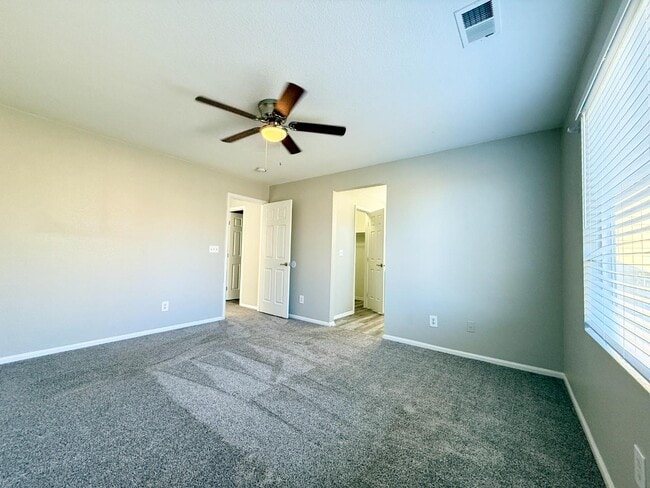 Building Photo - 14837 E 118th Ave