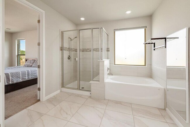 Building Photo - 1136 Almeria Bend