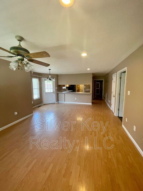Building Photo - 127 Butler Dr