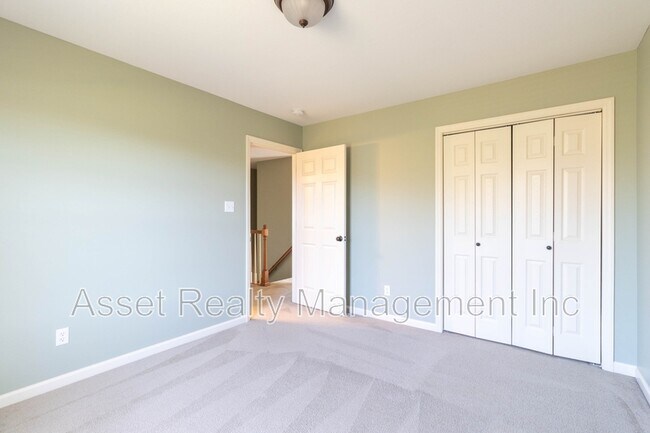 Building Photo - 1617 Silver Oak Ln