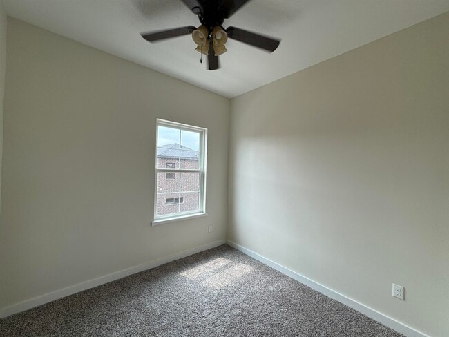 Building Photo - 210 Veracruz Dr