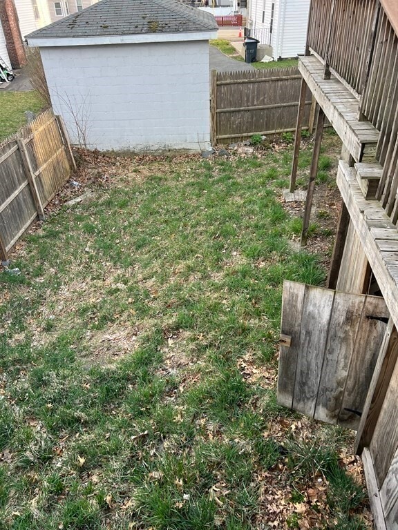 Building Photo - 68 Crescent St