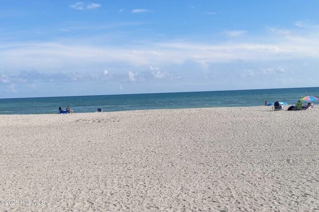 Building Photo - 301 Commerce Way