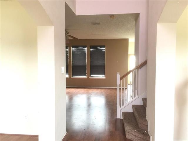 Building Photo - 5143 Autumn