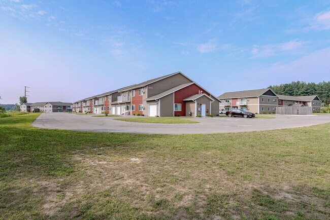 Building Photo - LIMITED TIME ONLY - $599 Security Deposit Special at SCS Black River Falls Apartments