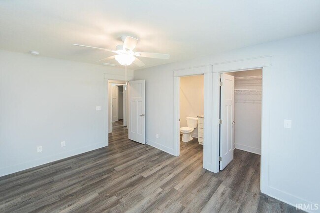 Building Photo - 1222 W Rangeview Cir